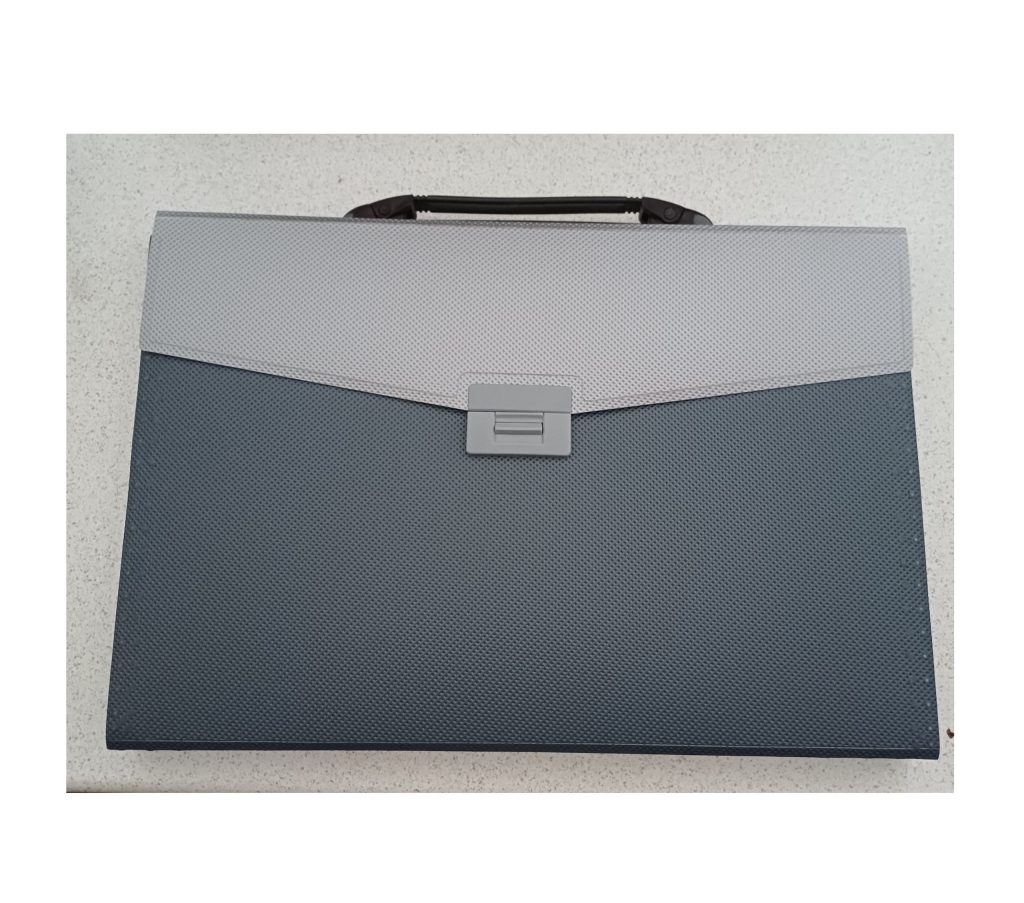 ΤΣΑΝΤΑ ΦΥΣΟΥΝΑ 12 ΘΕΣΕΩΝ ΜΕ ΧΕΡΟΥΛΙ 26,5Χ38,5CM AV-F-2420-03